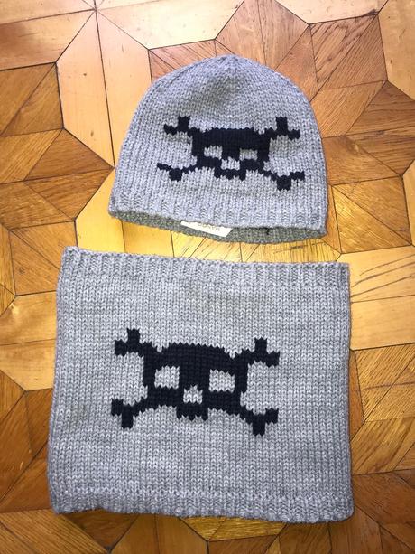 Nákrčník a čiapka s lebkou, mango,110