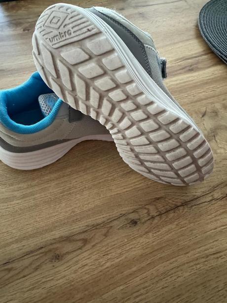 Tenisky, umbro,33