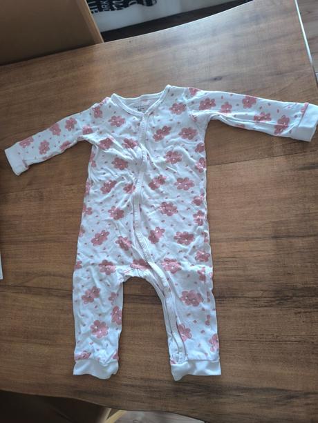 Overal na spanie, sinsay,86