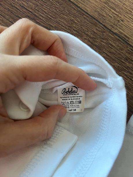 Mikinka a čiapka, richelieu,56