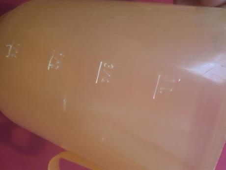 Plastova odmerka 1l oranzova, 