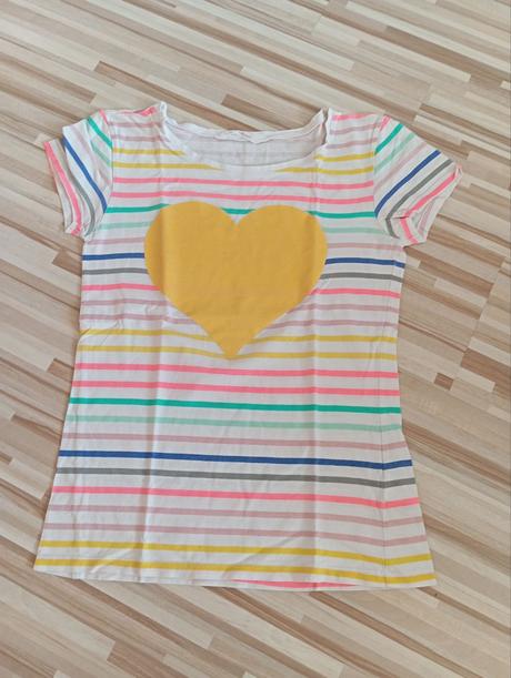 Pasikave tričko so srdiečkom, h&m,164