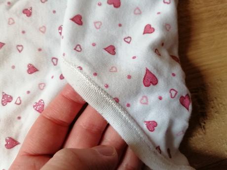 Srdiečkové bodynko, 74