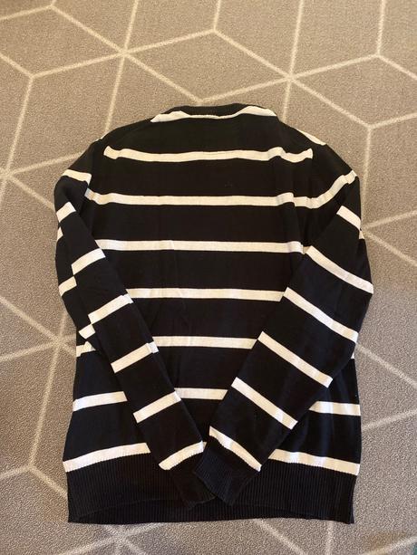 Sveter logg l, l.o.g.g.,l