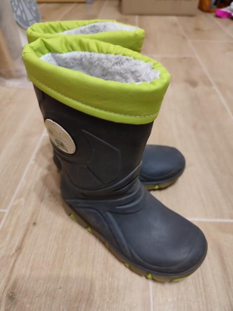 Blikajuce gumaky, 26