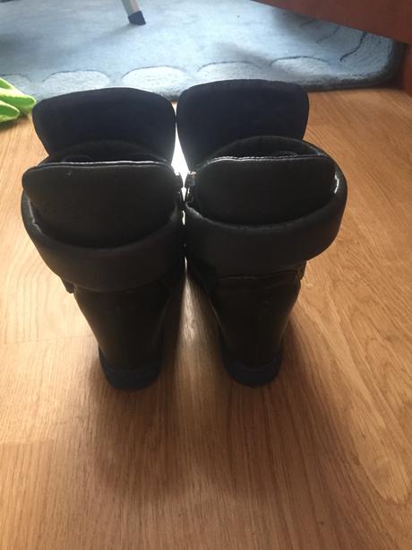 Sneakersy carinii, 37