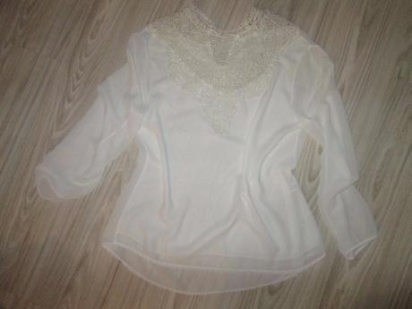 Biela blúzka s čipkovaným vŕškom č. s/m, m