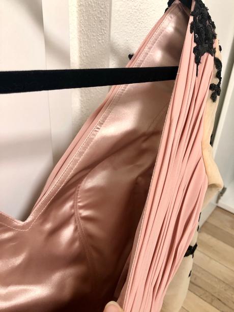 Dlhé spoločenské šaty, s