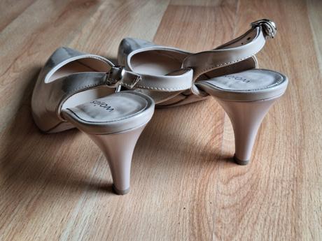 Slávnostné, wojas,37