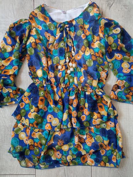 Dievčenské kvetované šaty, 122