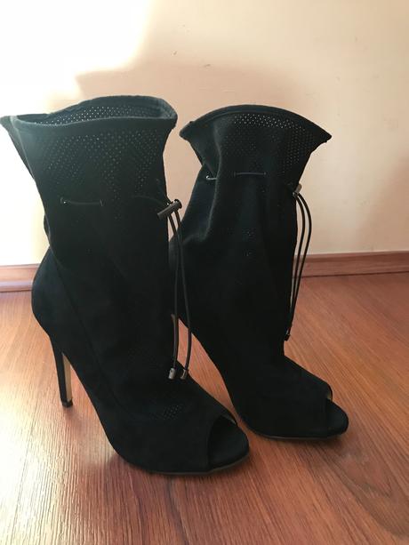 Cierne cizmicky kotnicky 38, 38