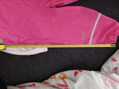 Nohavice do dazda, 104