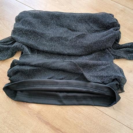 Trblietavý večerný top off shoulders, m