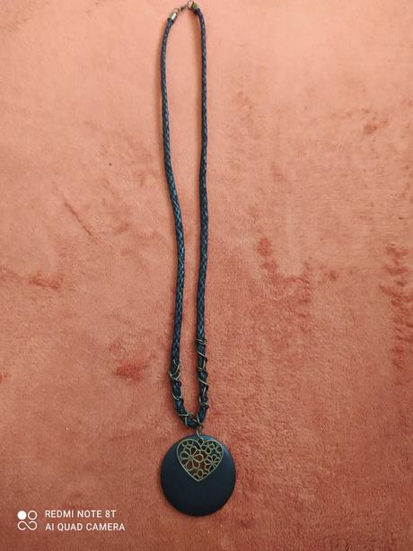 Dámsky náhrdelník, 