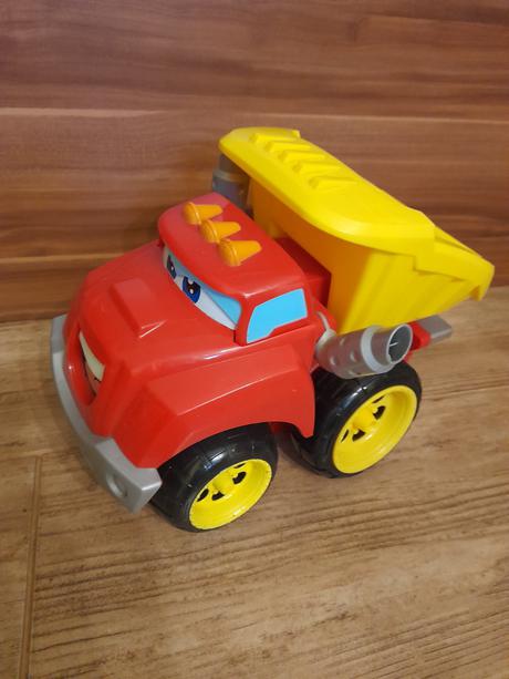 Prevalujúci sa chuck hasbro tonka, 