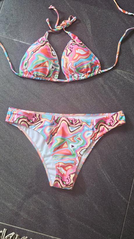 Dvojdielne plavky, bikiny, 40