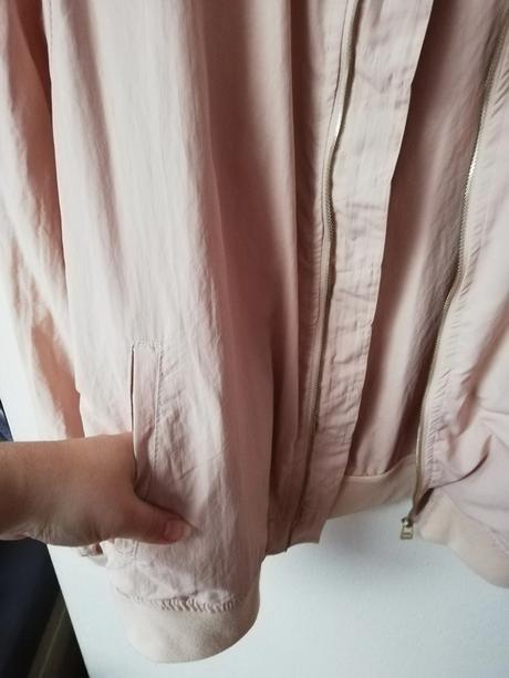 Ružovkastá bombera l/40, amisu,l