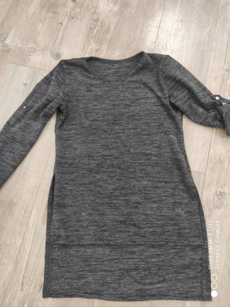 Tmavo sivý pulovrik, m