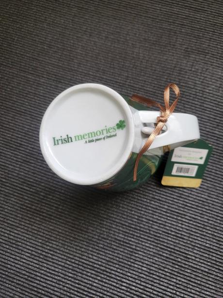 Hrnček s lyžičkou, 