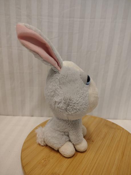 Plyšový sivo biely zajac, tcc global, 32 cm, 