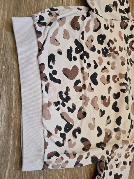 Kratšia mikina č.116, 116