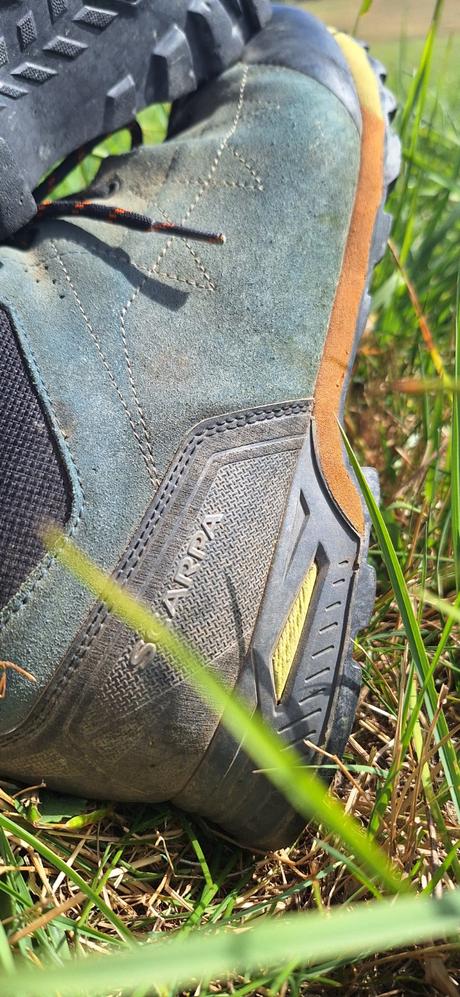 Kožene turisticke topanky scarpa 45, 45