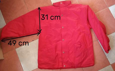 Vetrovka červená s kapucňou v golieri, l