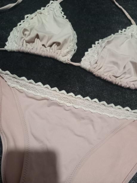 Krasne plavky v.l, l