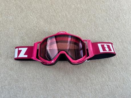Lyžiarske okuliare pre dievča, 