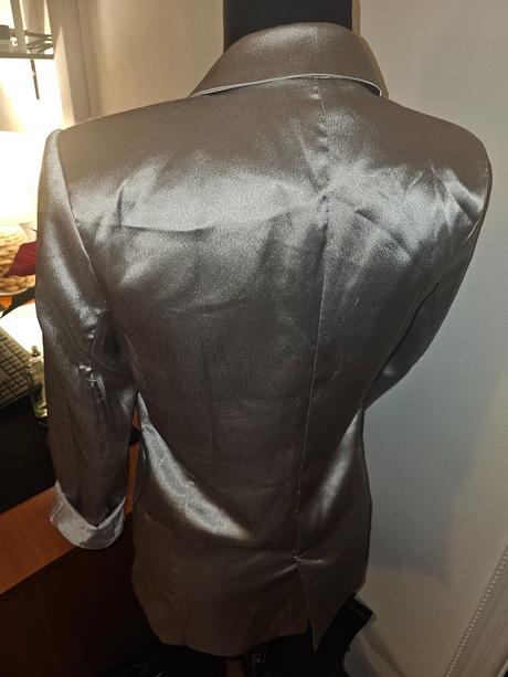 Značkové sako ľavej pc 80 eur, s