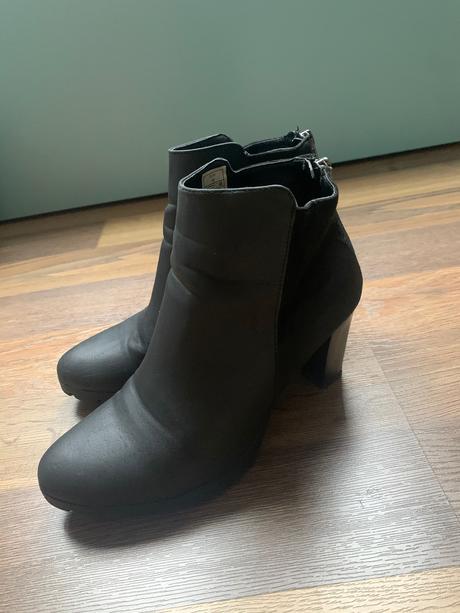 Kotnikove topánky, 39