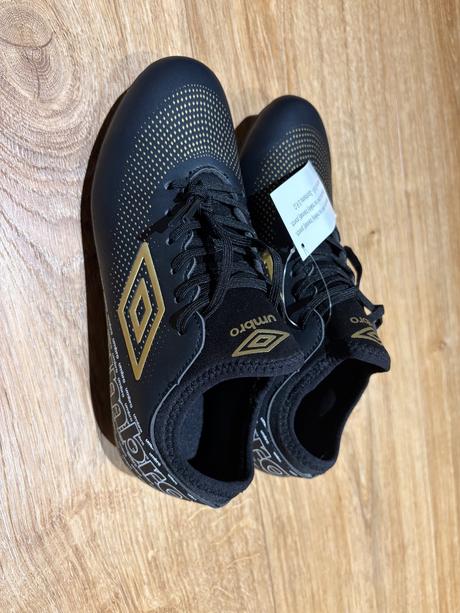 Chlapčenské kopačky umbro, 37