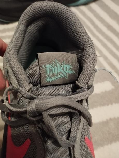 Basketbalové halovky, nike,37