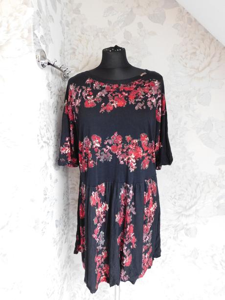 Pekne upletove šaty, gina,46