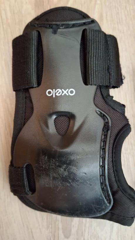 Detské chrániče kolien, lakťov a rúk na korčule., 