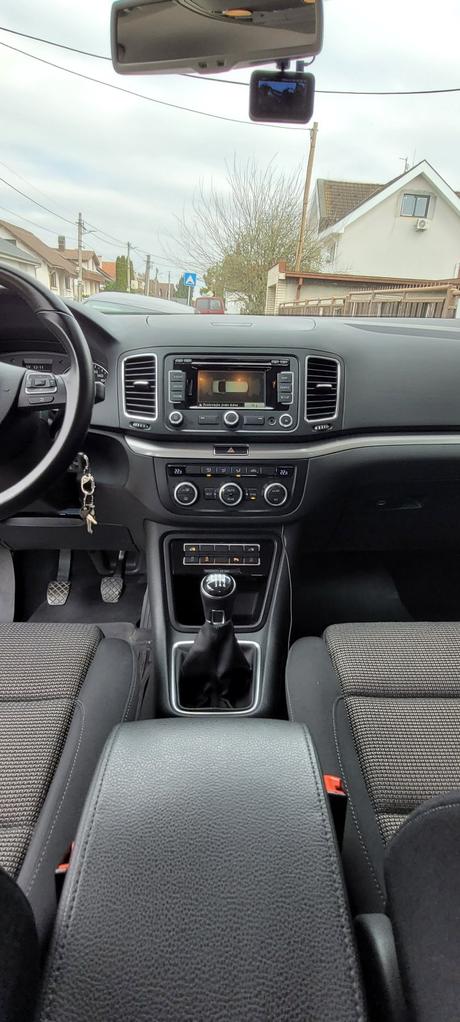 Vw sharan 2.0tdi 7-miestny , top stav,ťažné+2.sada, volkswagen