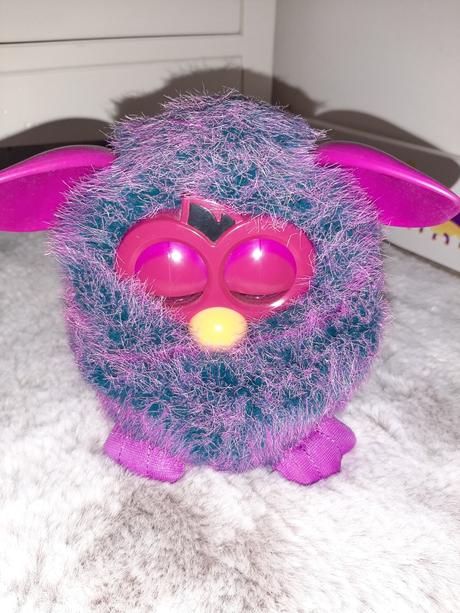 Furby,
