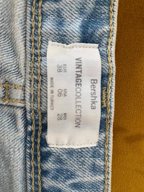 Šortky riflove, bershka,38
