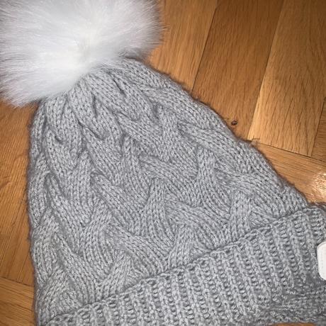 Šedá zimná čiapka, 110