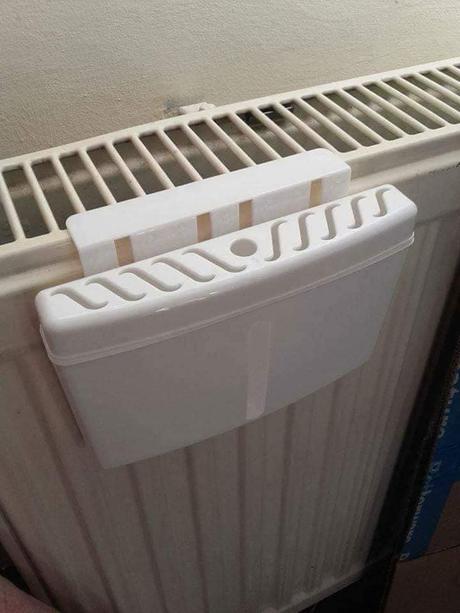 Zvlhčovač vzduchu na radiátor - odparovač,