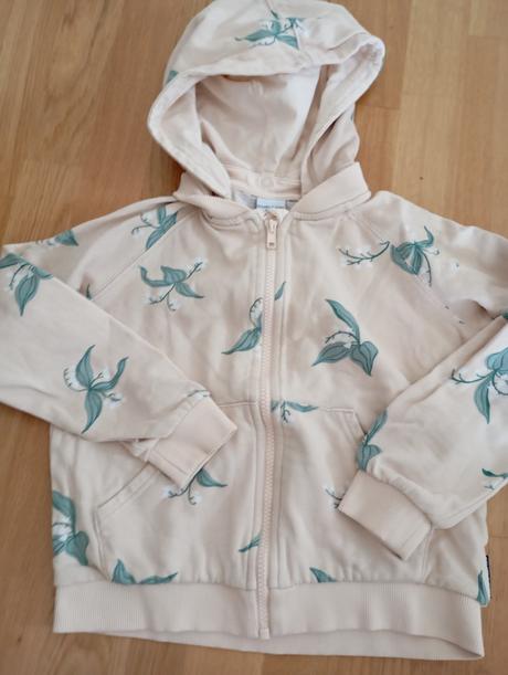 Mikina s kapucnou, 122