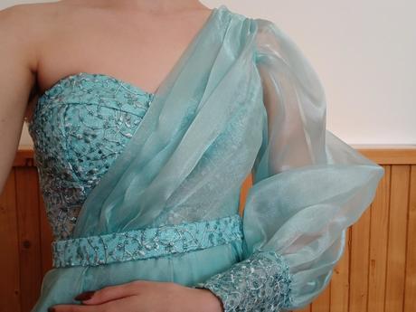 Spoločenské šaty, v. 34, 34