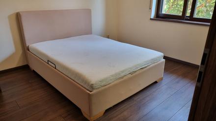 Krémová manželská posteľ 156x216, 