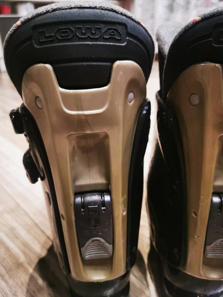 Lyžiarky, v. 40, 40