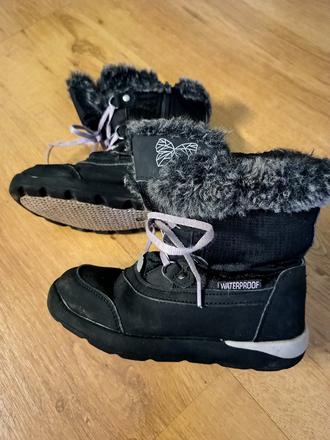 Dievčenské čižmy, 30