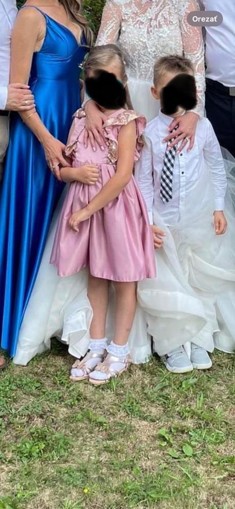 Spoločenské šaty, 122