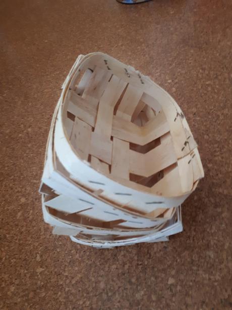 Kosik nadobka prutenny dreveny, 