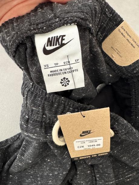 Nové tepláky nike, nike,s / xs