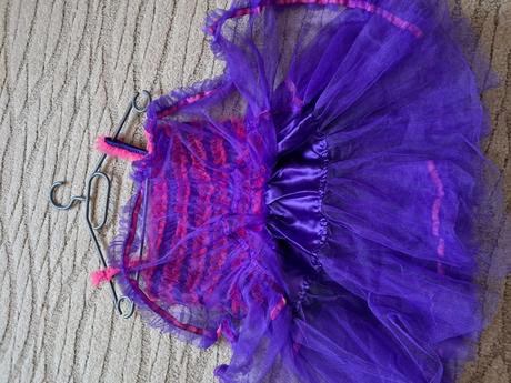 Dievčenský kostým, 