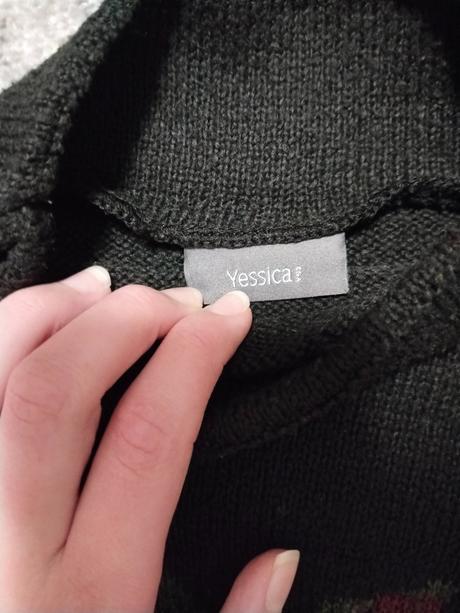 Sveter s kvetinou, yessica,s